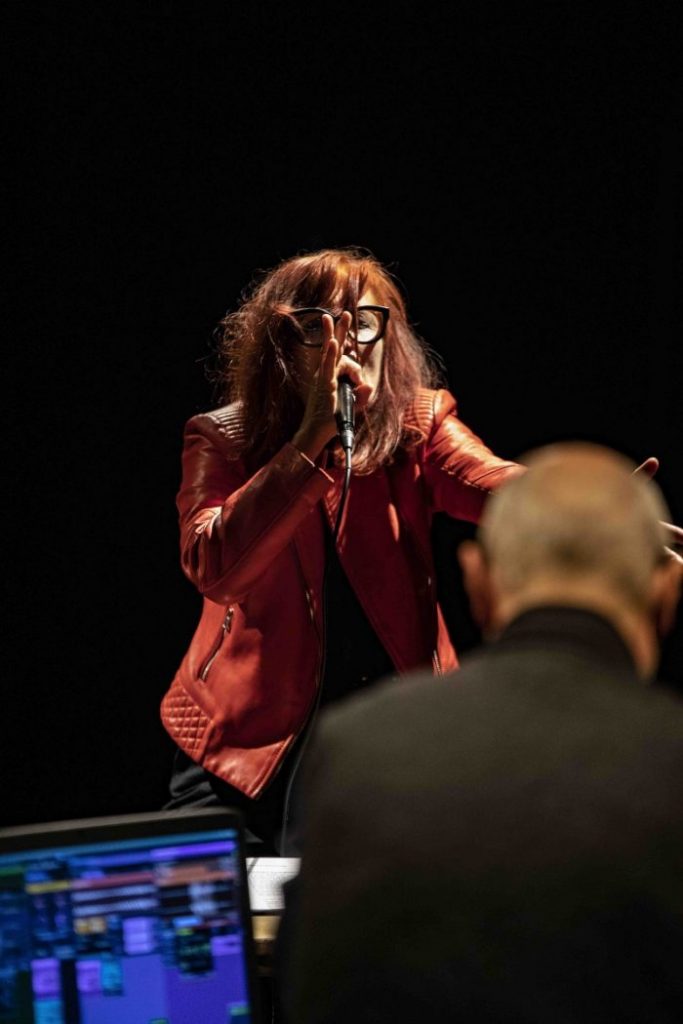 Même Si Ça brûle | Performance